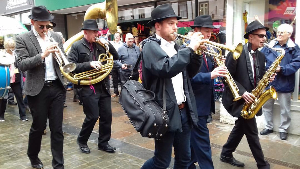 There's a whole lot of Jazz in Keswick this weekend! What rain!!