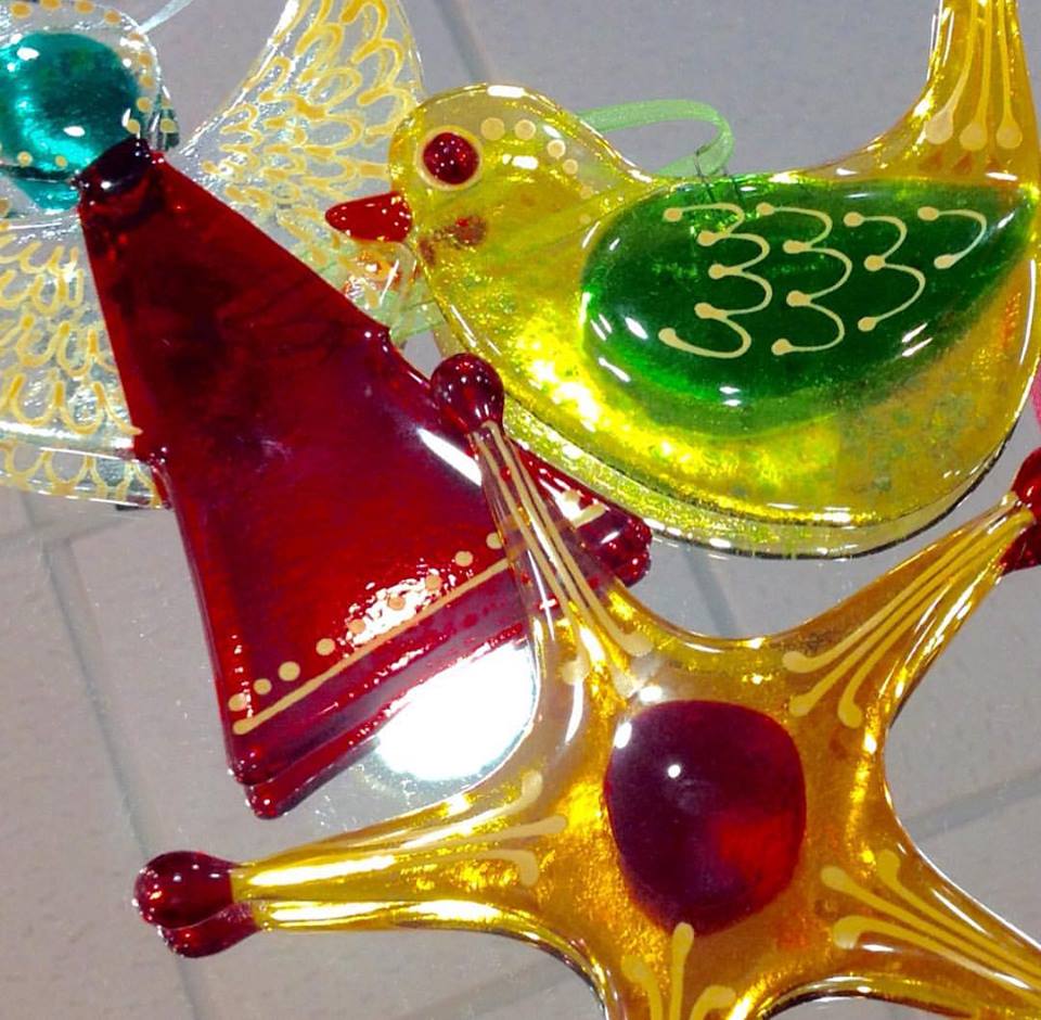 Here at Cherrydidi just a hint of the Christmas spirit, here's a look at some of our new arrivals from the talented Juliet Forrest Glass Artist