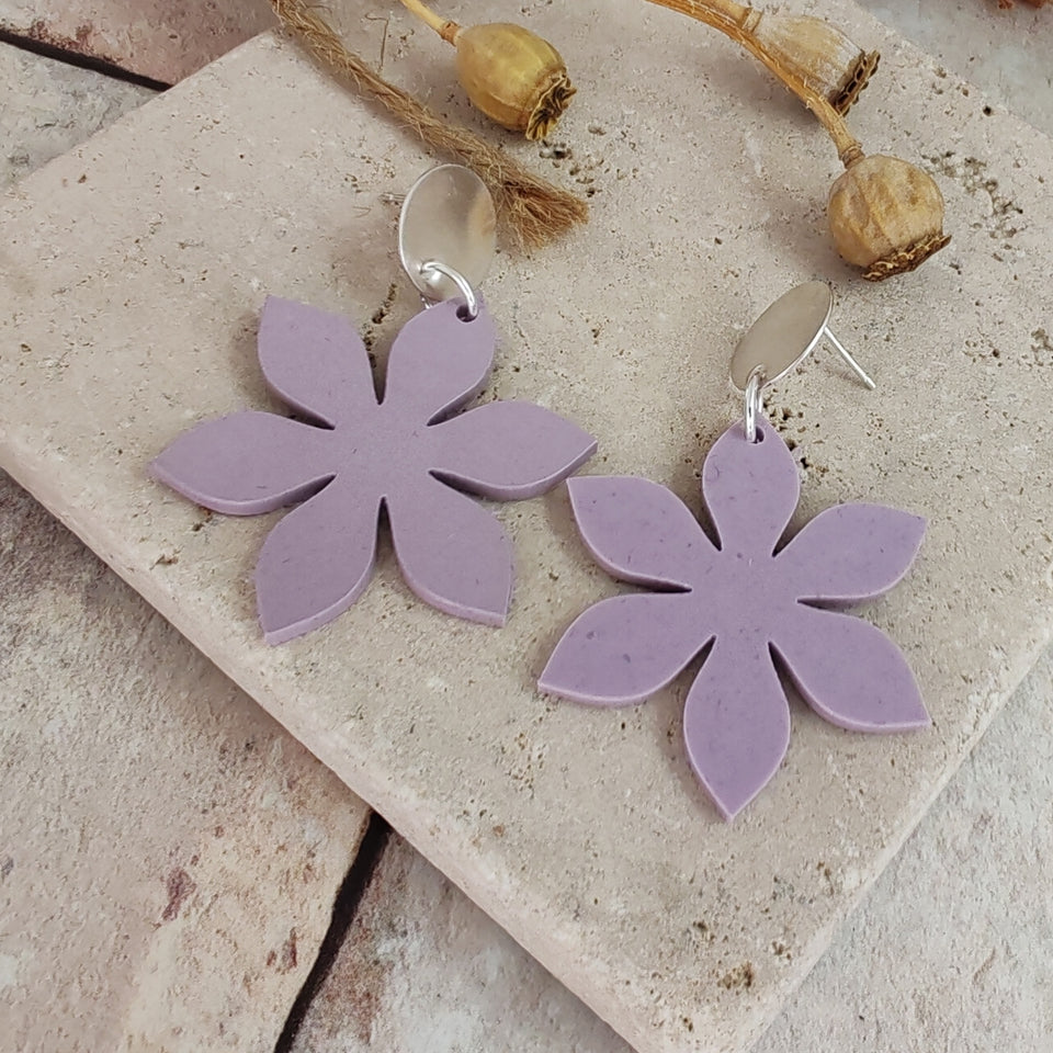 *NEW* Silver & Resin Nature Dangle Earrings - Flower-shapes