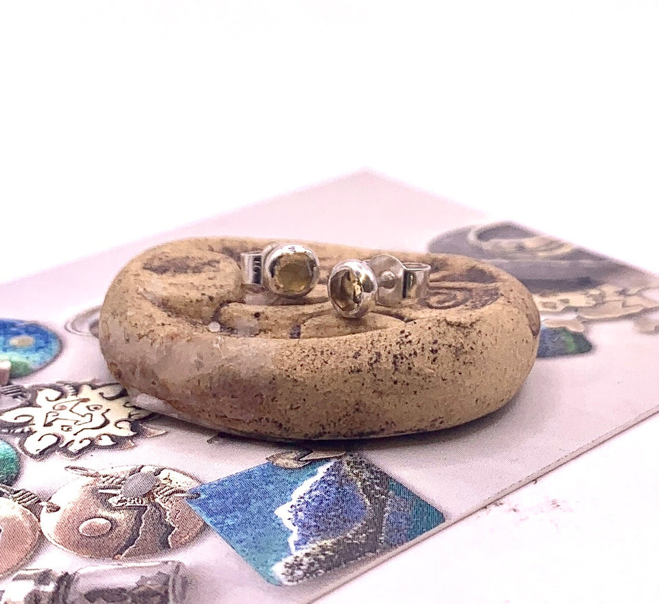 Teardroplet Studs - various gemstones